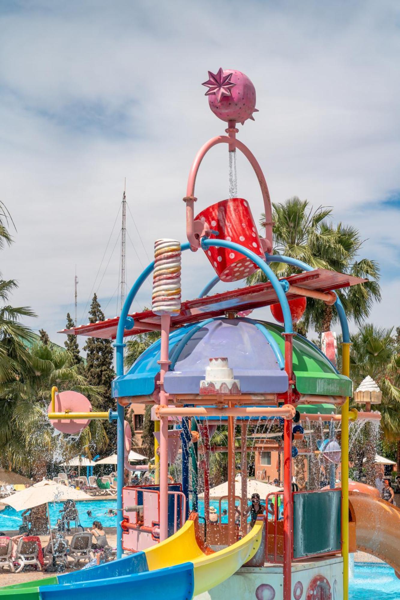 Rose Aqua Park Hotel 4*